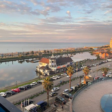 Suites Orbi City Aparthotel Batumi Esterno foto