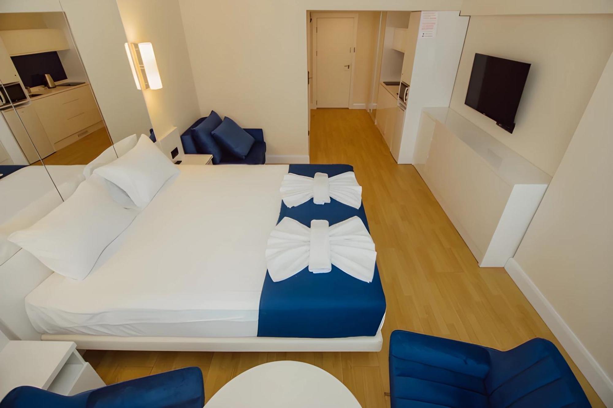 Suites Orbi City Aparthotel Batumi Esterno foto