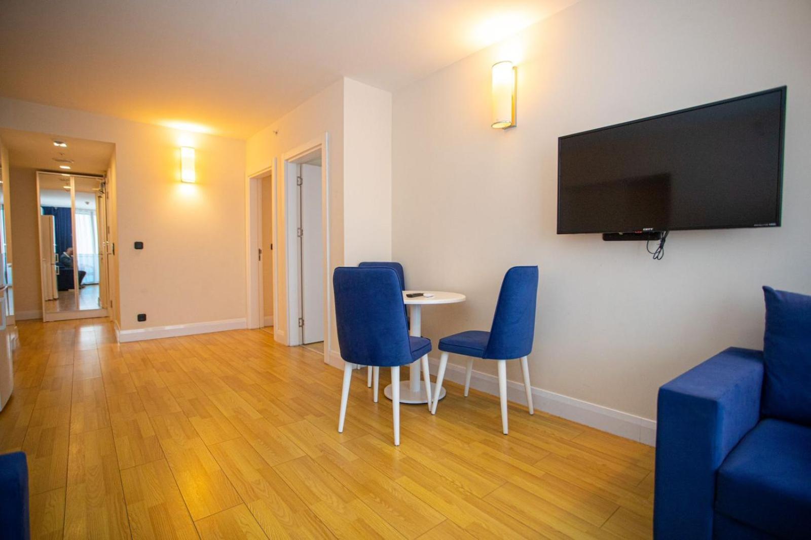 Suites Orbi City Aparthotel Batumi Esterno foto
