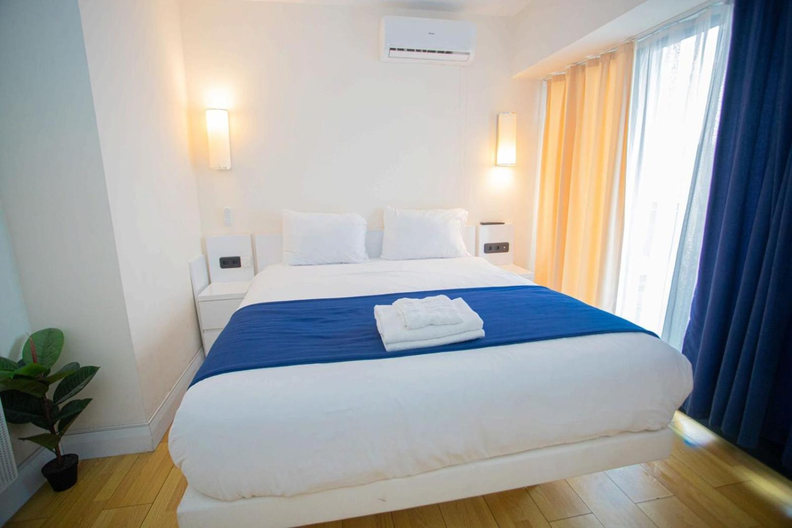 Suites Orbi City Aparthotel Batumi Esterno foto