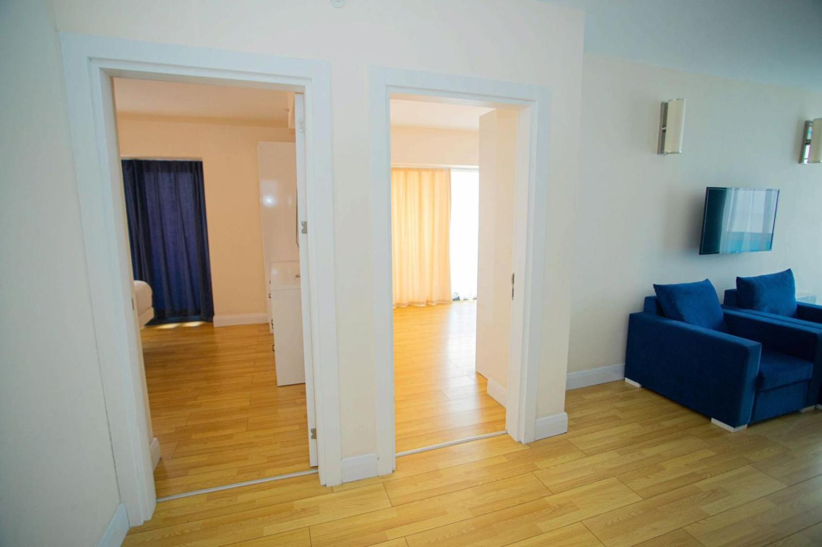 Suites Orbi City Aparthotel Batumi Esterno foto