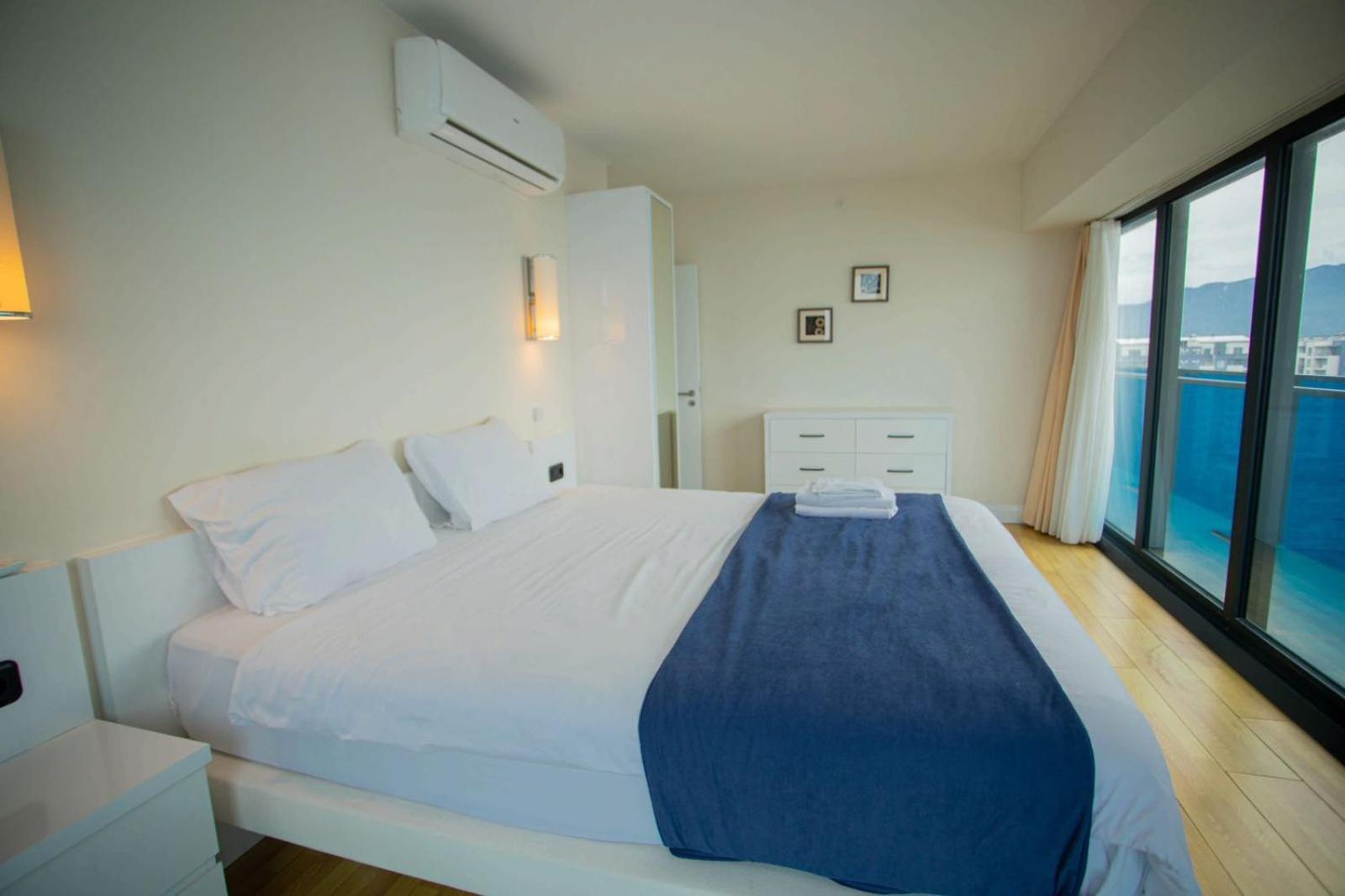 Suites Orbi City Aparthotel Batumi Esterno foto