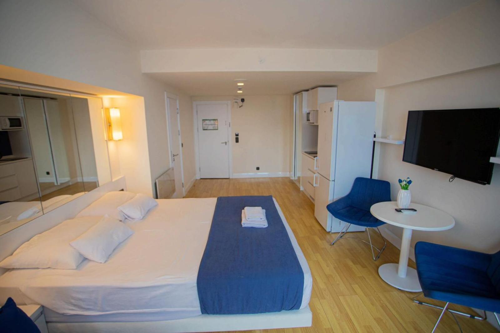 Suites Orbi City Aparthotel Batumi Esterno foto
