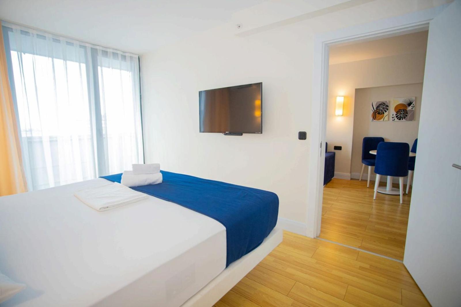 Suites Orbi City Aparthotel Batumi Esterno foto